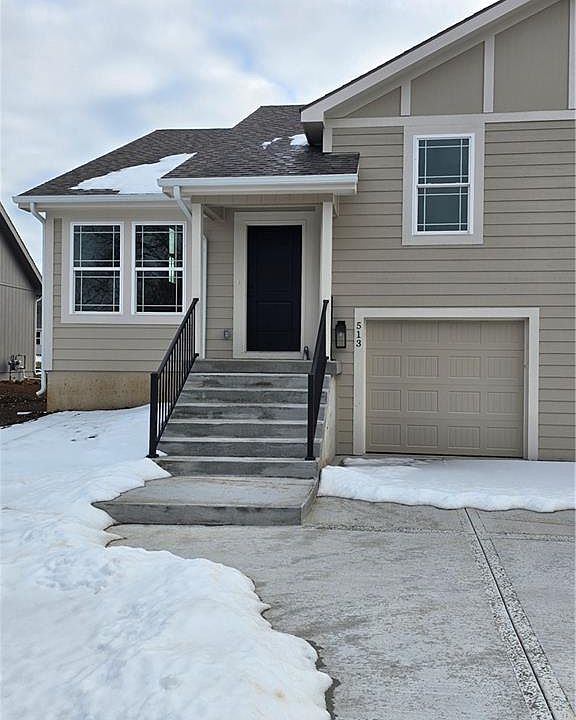 1st image of 513 W Smith St