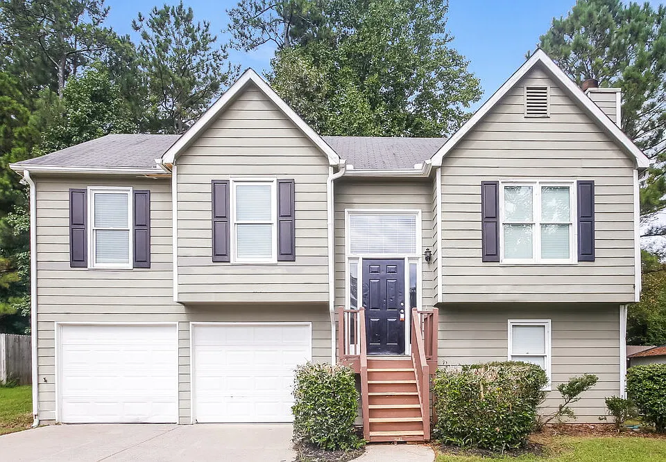 309 Arapaho Dr SE