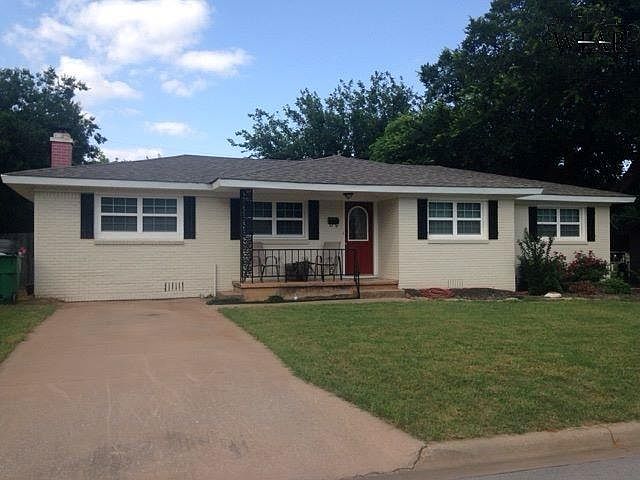 1st image of 1103 Shady Ln