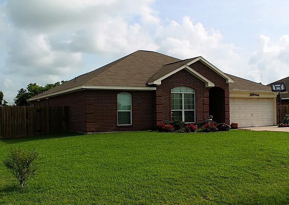 1st image of 2119 Caroline Ave