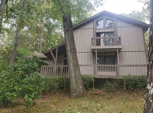 945 Willow Run, Stone Mountain, GA 30088