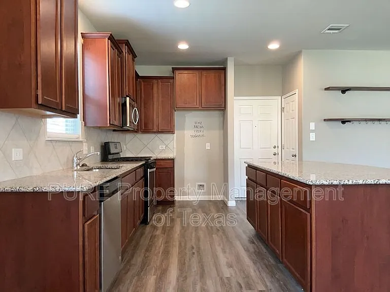 140 Earl Keen St — Photo 11