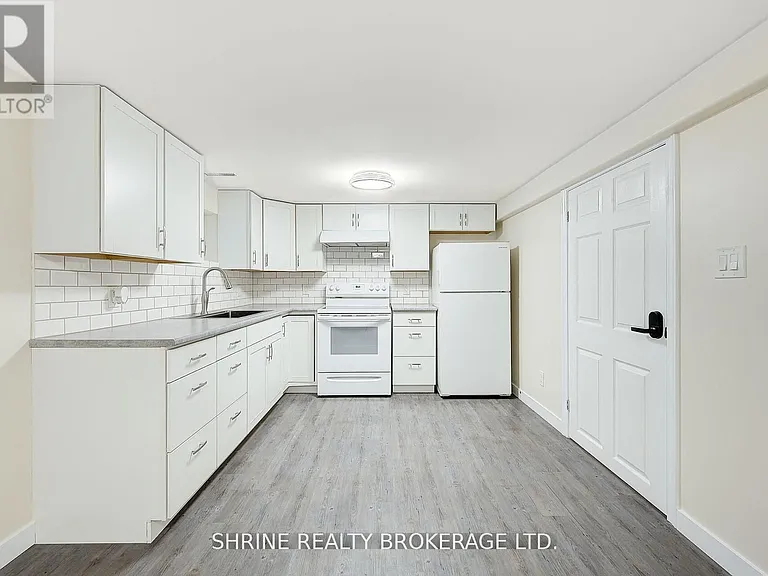 259 Sanders St W — Photo 10