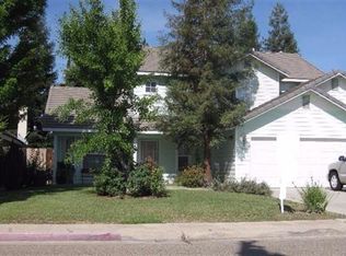 309 N Kings Dr, Reedley, CA 93654