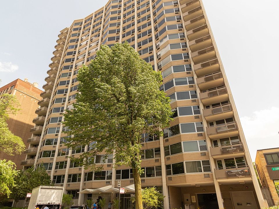 1st image of 555 W Cornelia Ave APT 1307