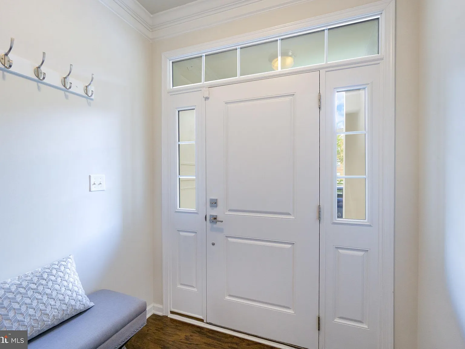 4 bed, 3.5 bath, 2926 sqft, $3,800 — Photo 4