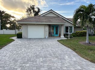 193 Inlets Blvd, Nokomis, FL 34275