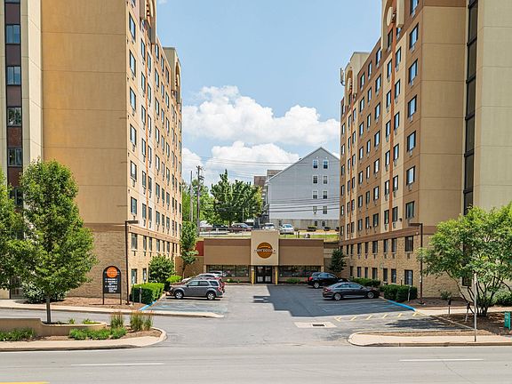 3rd image of 646 E College Ave #7fac8caca