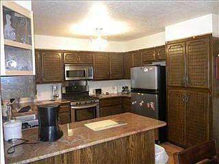 3rd image of 8 Horseshoe Ln
