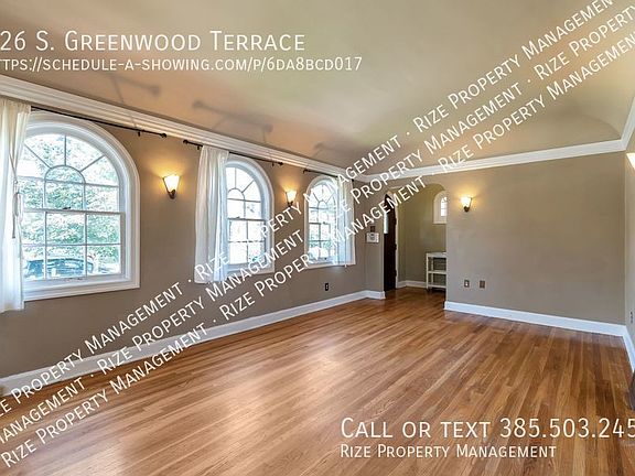 5th image of 926 S Greenwood Ter