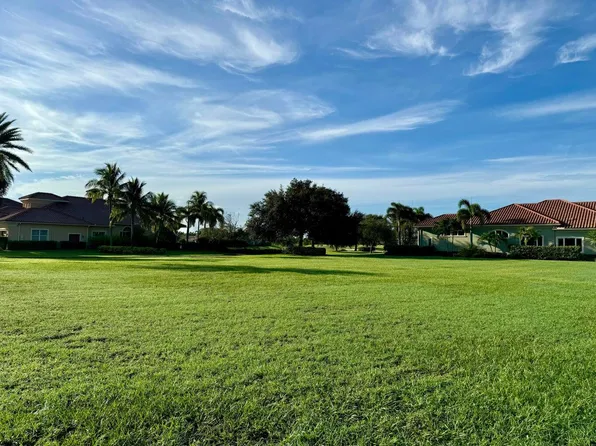 104 SE Rio Siena, Port St Lucie, FL 34984