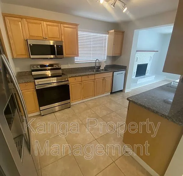 1317 Willow Rd — Photo 5