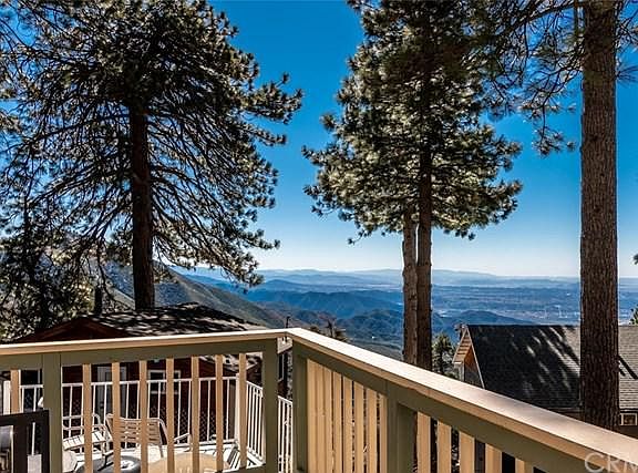 3rd image of 2579 Catalina Dr