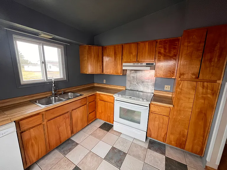 107 Fury St — Photo 2