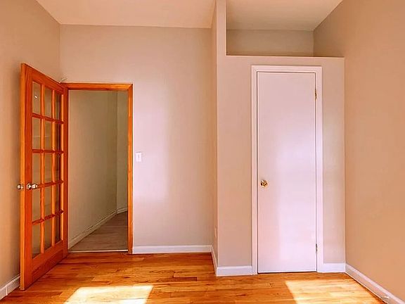 5th image of 543 E 5th St APT 3