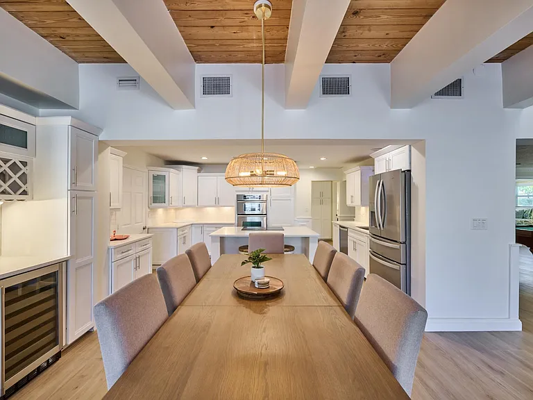 100 Neptune Dr — Photo 16