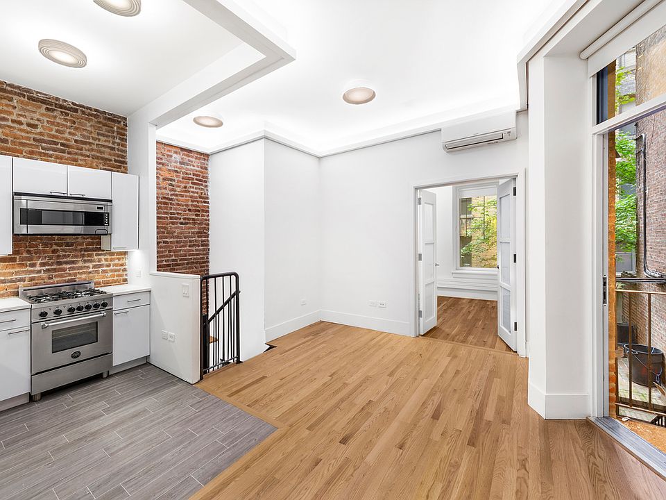 1st image of 125 E 83rd St APT 2