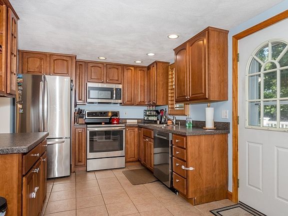 5th image of 66 Healy Rd
