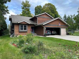 4318 K Rd, Bark River, MI 49807