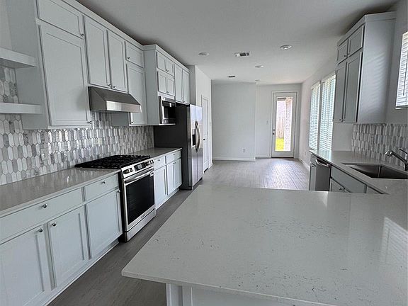 3rd image of 6314 Laguna Terra Dr