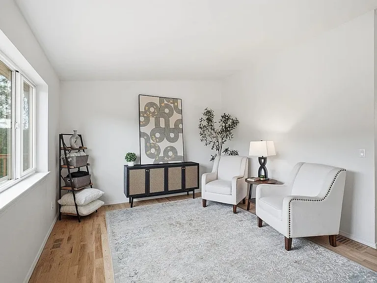 1919 W 27th Ave — Photo 3