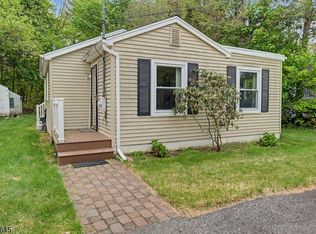 83 Doty Rd, Wanaque Boro, NJ 07420