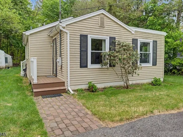 83 Doty Rd, Wanaque Boro, NJ 07420
