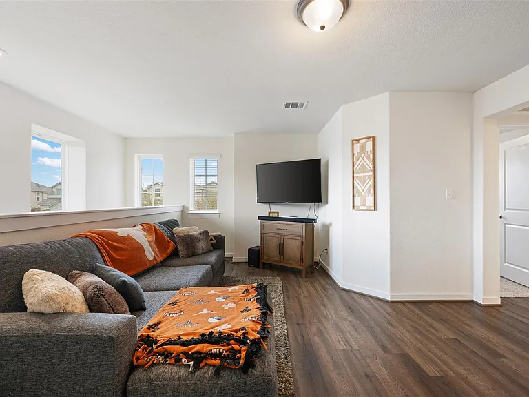 8204A Prairie Rye Dr — Photo 16