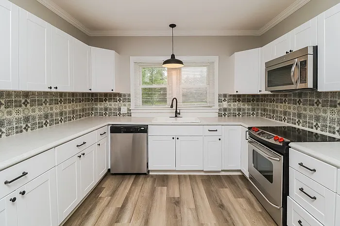 291 Vance Dr NE — Photo 3