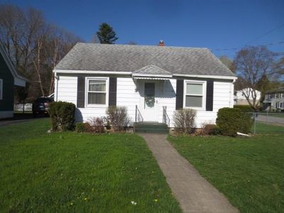 301 Peirson Ave, Newark, NY, 14513