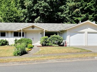 10015 161st Ave NE, Redmond, WA 98052