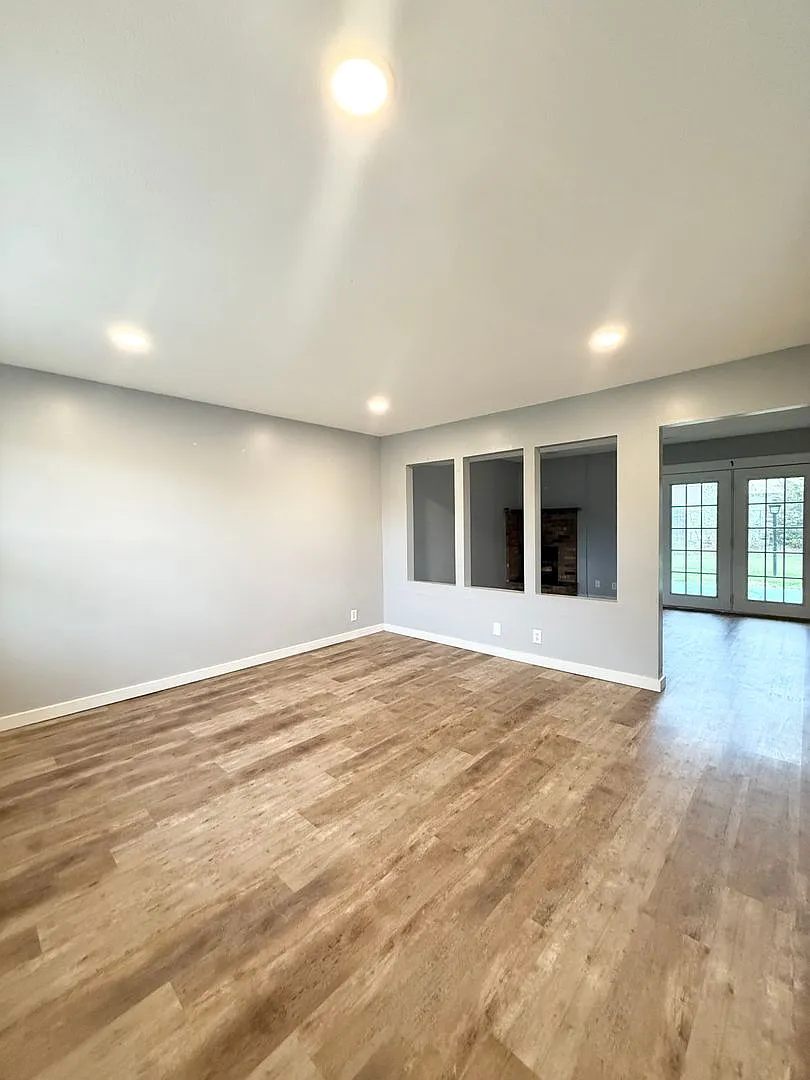 Building Photo - 6605 N 65th St