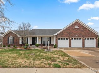 961 Weatherstone Dr, Saint Charles, MO 63304