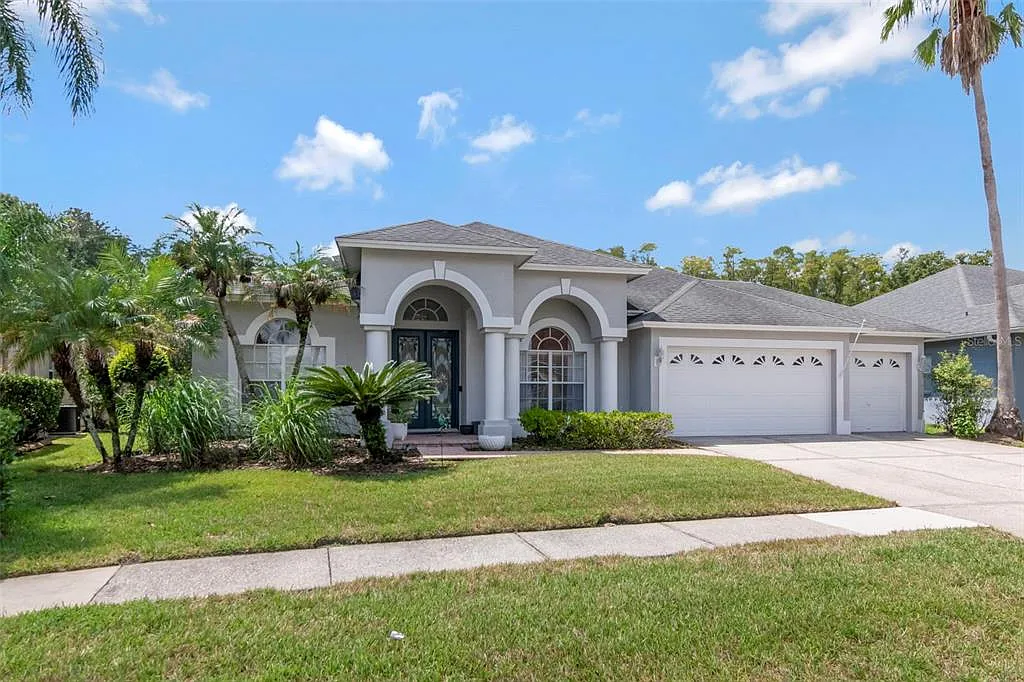4 bed, 3.0 bath, 2853 sqft, $4,300 — Photo 1