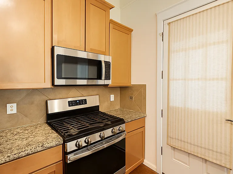 611 Franklin Blvd #A — Photo 20