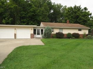 1102 N Main St, Amherst, OH