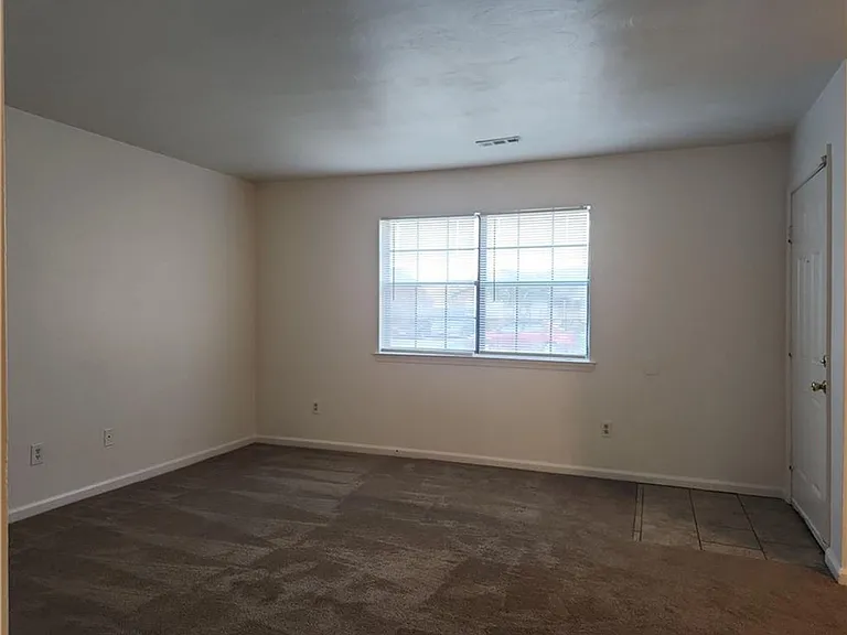 6045 Bradford Dr #B — Photo 3