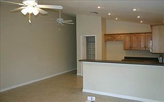5th image of 619 Memorial Dr