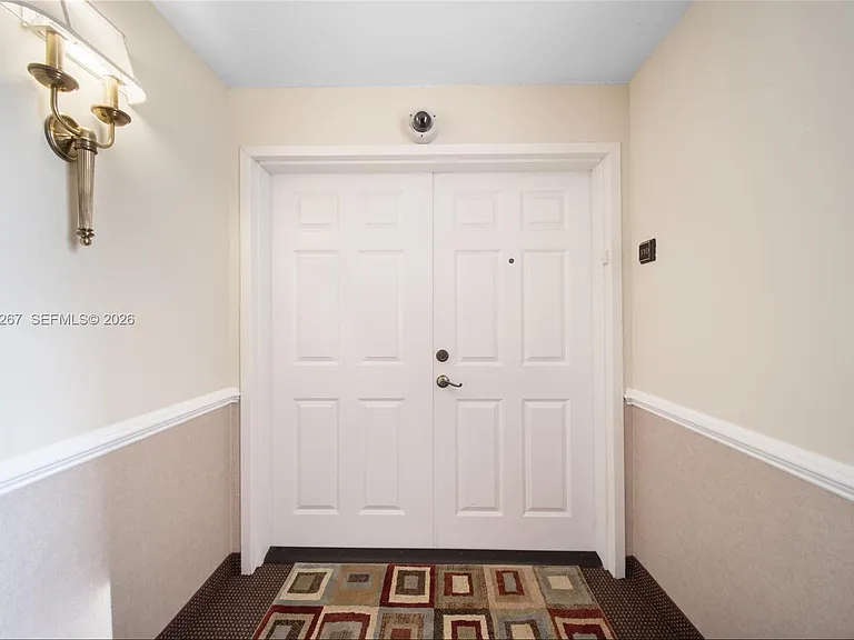 9021 SW 94th St #310 — Photo 4