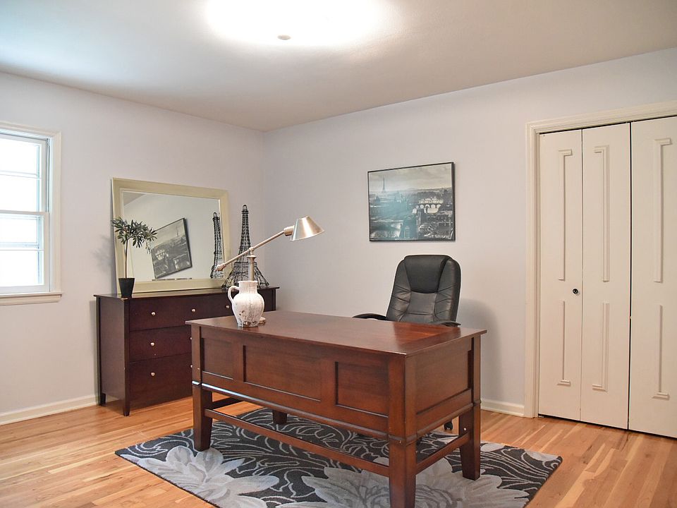 Bedroom 1- Office or bedroom