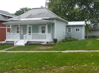1518 7th Ave, Belle Plaine, IA 52208