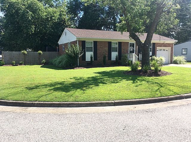 1st image of 224 Larissa Dr