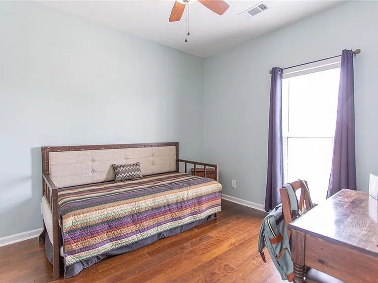 6913 Sandfield Dr — Photo 9