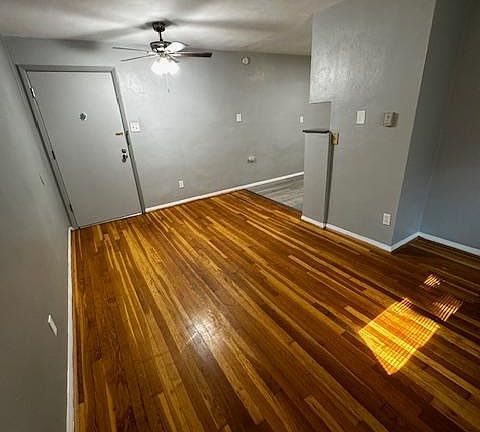 4th image of 4145 Magnolia Ave #M13