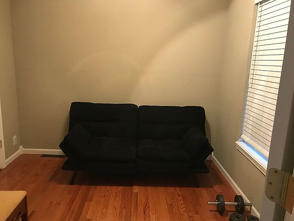 2nd image of 1511 Stoughton Ave