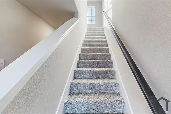 716 Portina Dr — Photo 4