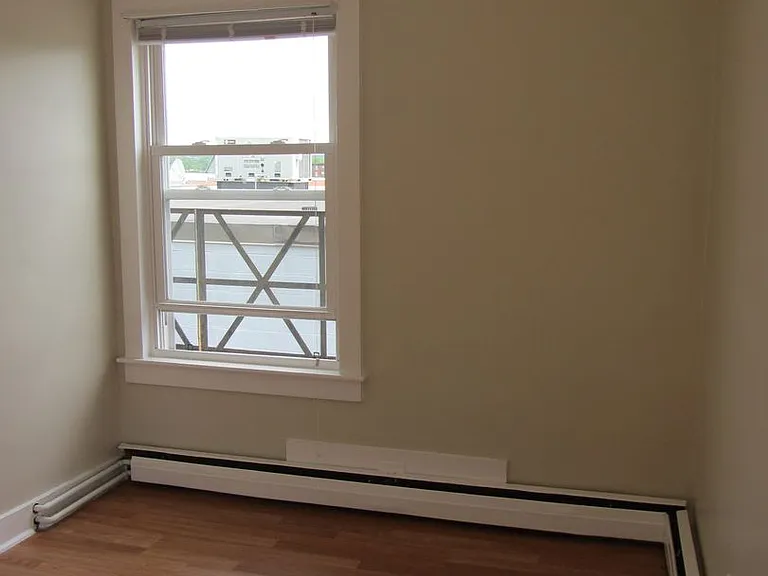 13 Bacon St — Photo 7