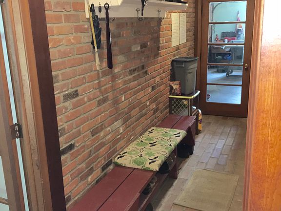 Breezeway between home/gar.