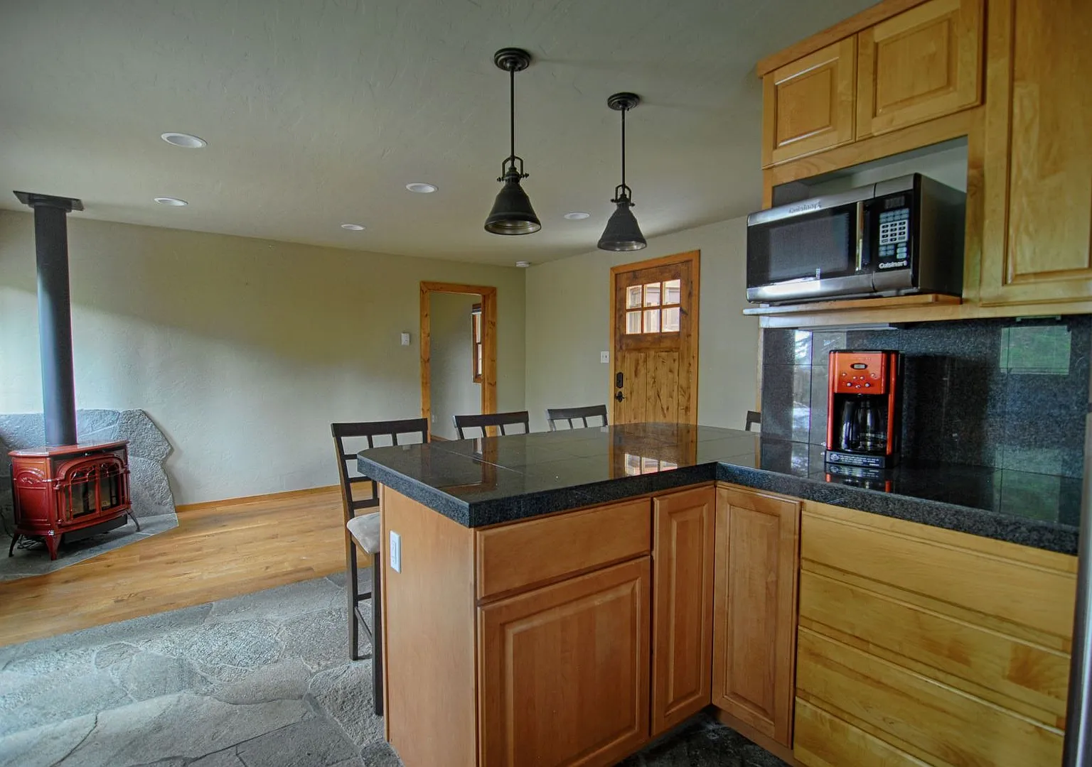 252 - Yaho Duplex — Photo 4