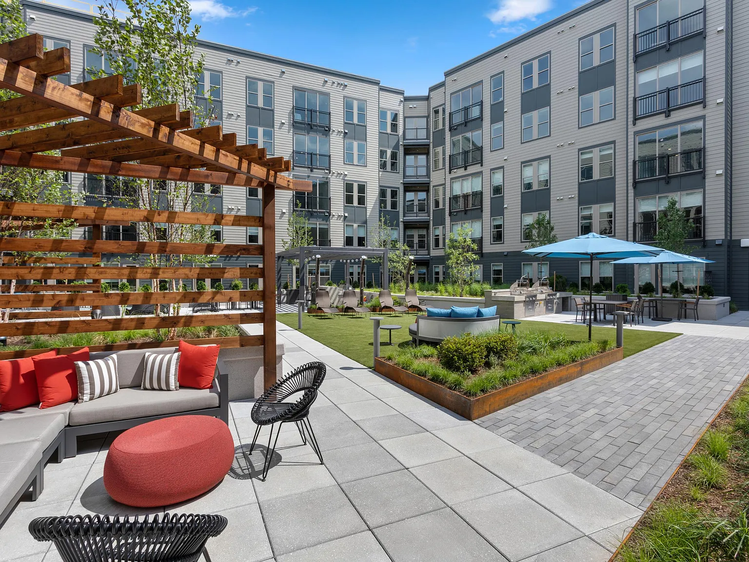 Westmont Apartments — Photo 1